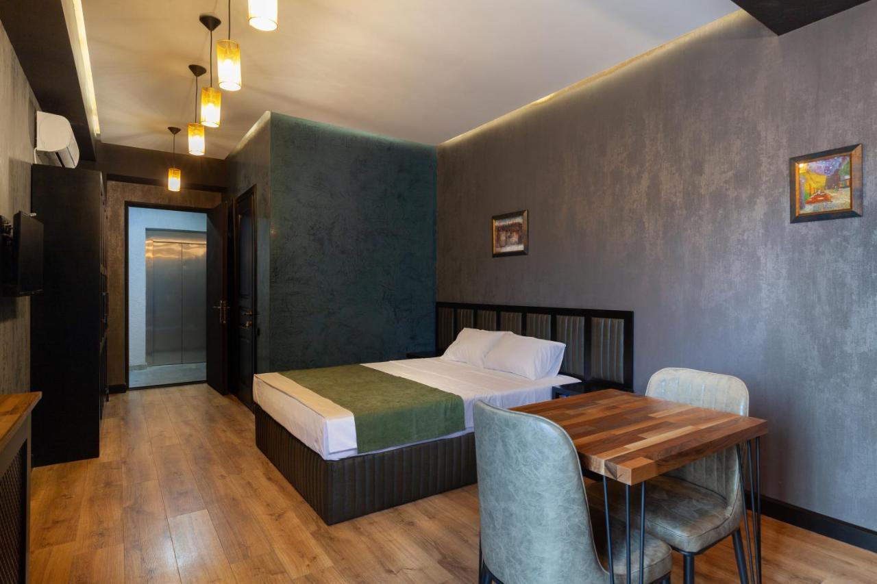 Irina'S Apartments Kutaisi Eksteriør bilde