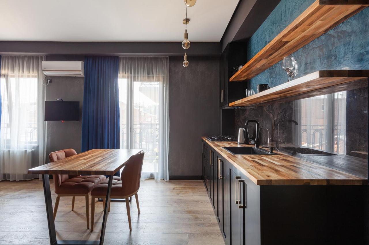 Irina'S Apartments Kutaisi Eksteriør bilde